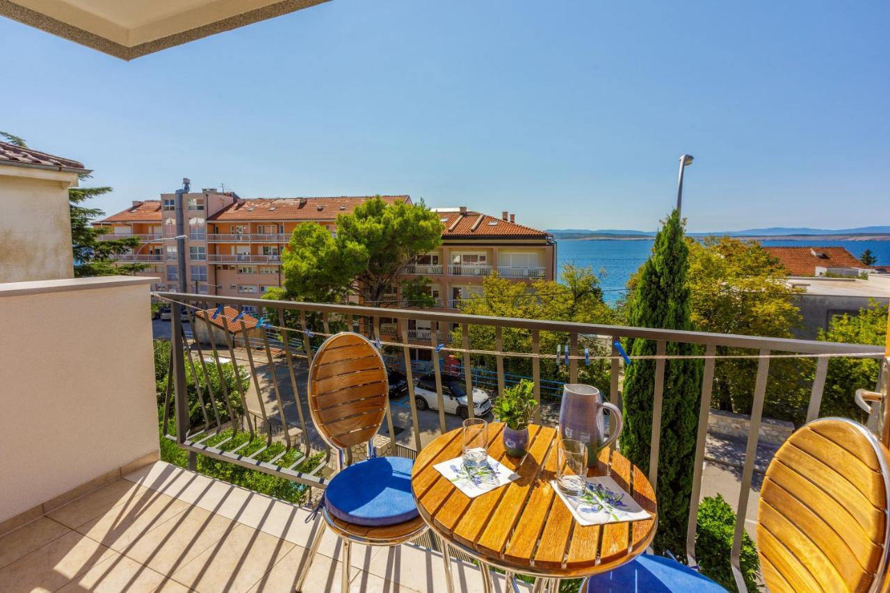 Apartments Loncaric Цриквеница Экстерьер фото