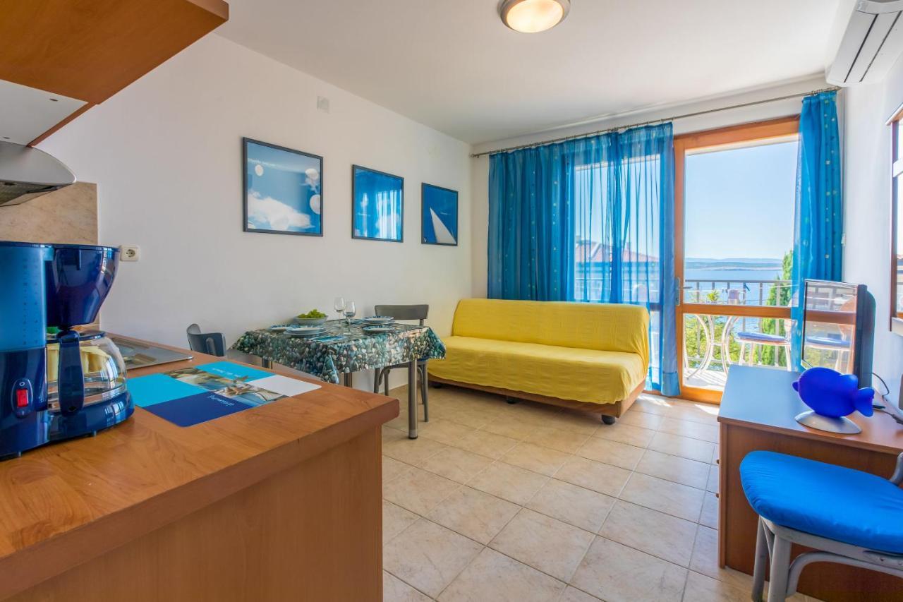 Apartments Loncaric Цриквеница Экстерьер фото