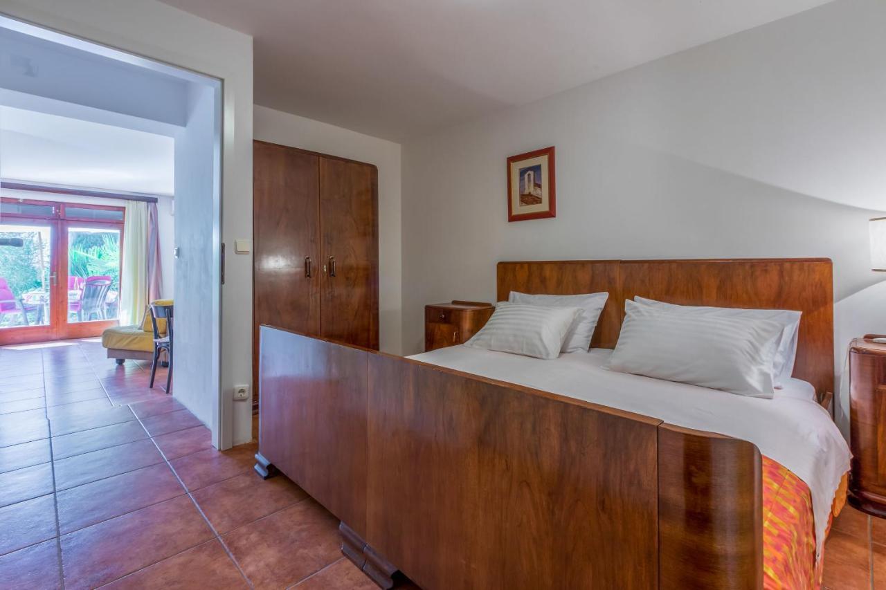 Apartments Loncaric Цриквеница Экстерьер фото