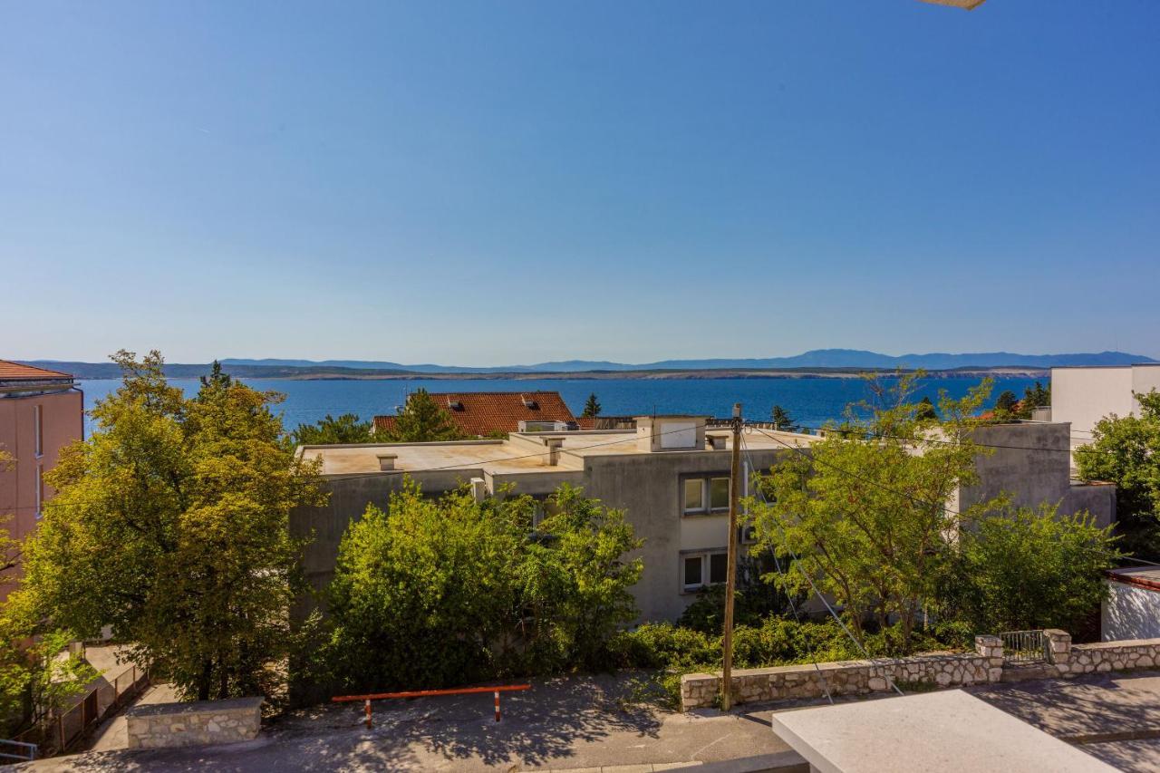 Apartments Loncaric Цриквеница Экстерьер фото