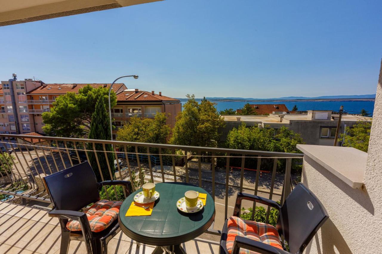 Apartments Loncaric Цриквеница Экстерьер фото
