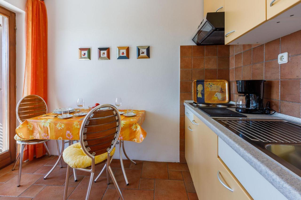 Apartments Loncaric Цриквеница Экстерьер фото