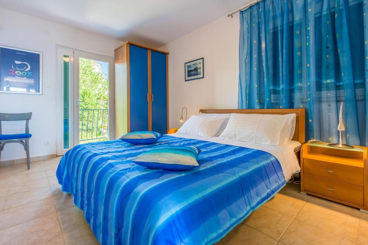 Apartments Loncaric Цриквеница Экстерьер фото